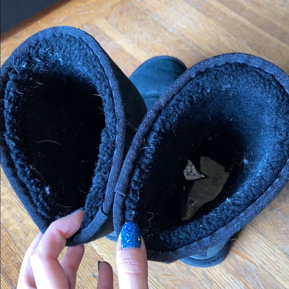 Black classic tall ugg boot - size 8 - Picture 11 of 13